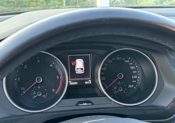 Volkswagen Tiguan cena 151500 przebieg: 102093, rok produkcji 2020 z Warszawa małe 191